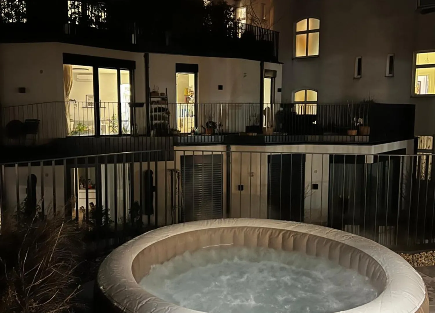 Schoene Wohnung Mit Eigenem Whirlpool In Dem Stadtzentrum Vienna 0*,  Austria